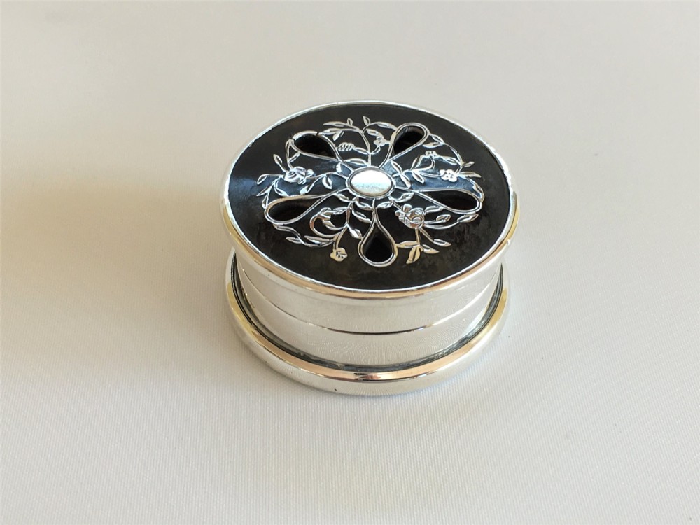 A gorgeous silver & tortoiseshell pot pouree box