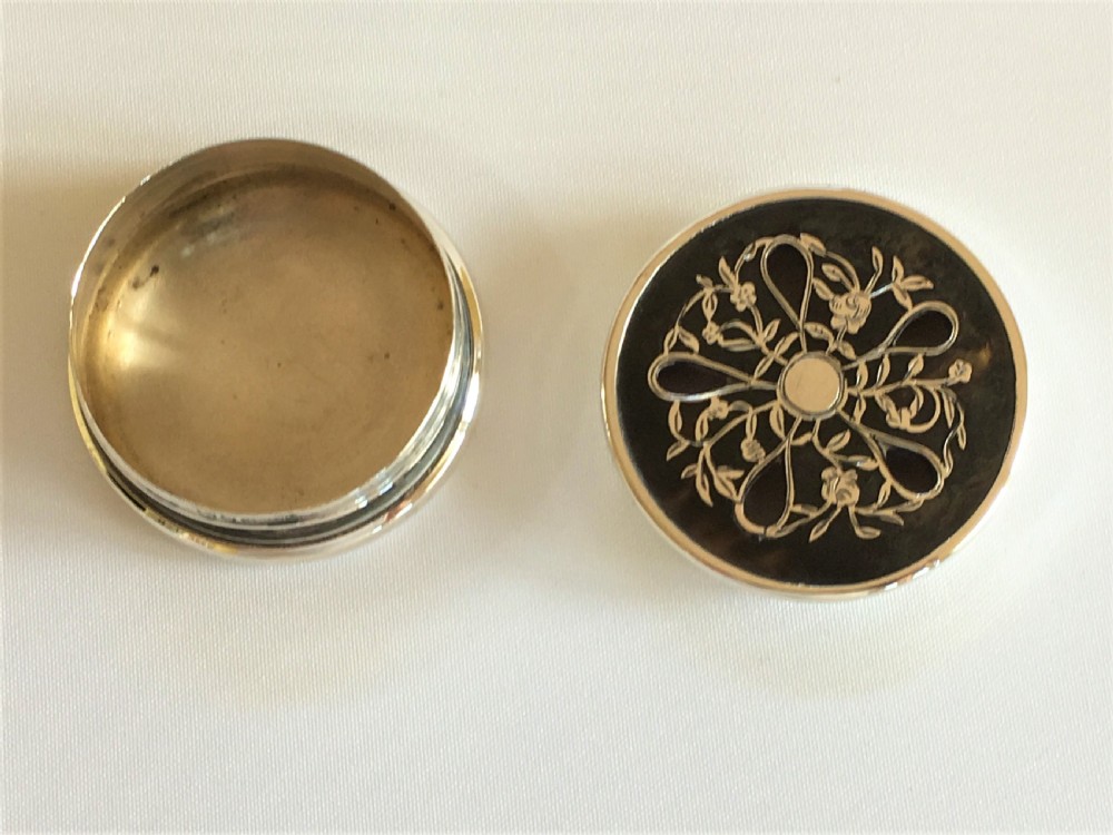 A gorgeous silver & tortoiseshell pot pouree box View VII