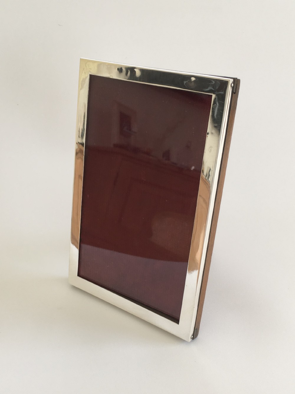 A simple and stylish silver photo frame