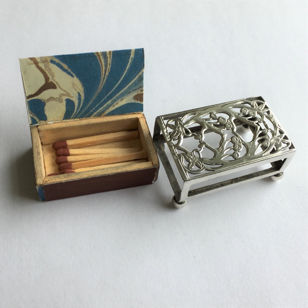 A Victorian Art Nouveau silver match box case View VI