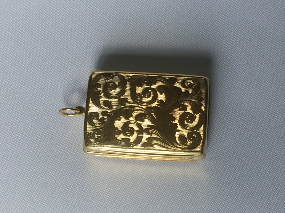 A fabulous early Victorian silver gilt vinaigrette View V