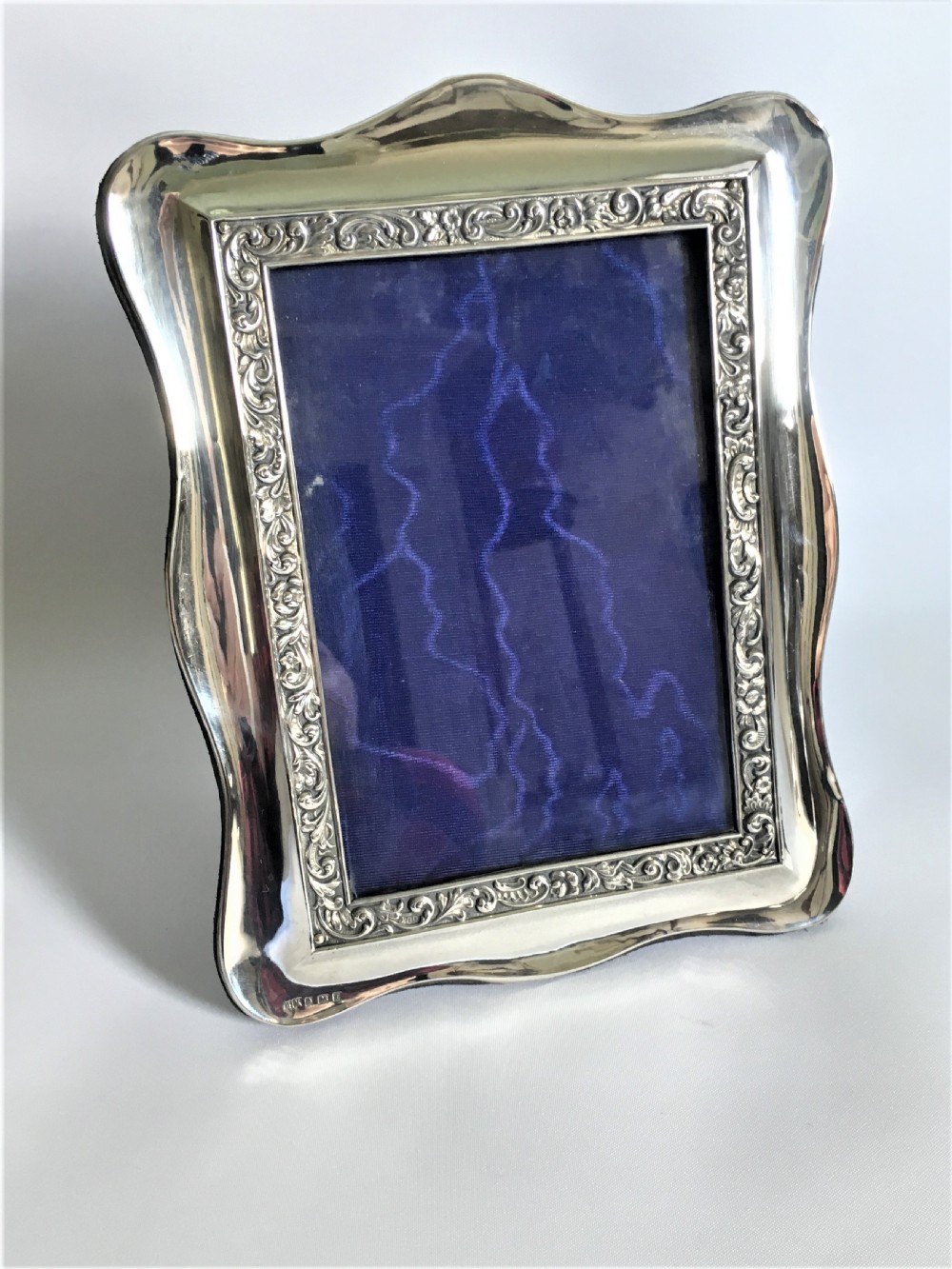 A lovely Edwardian silver photo frame