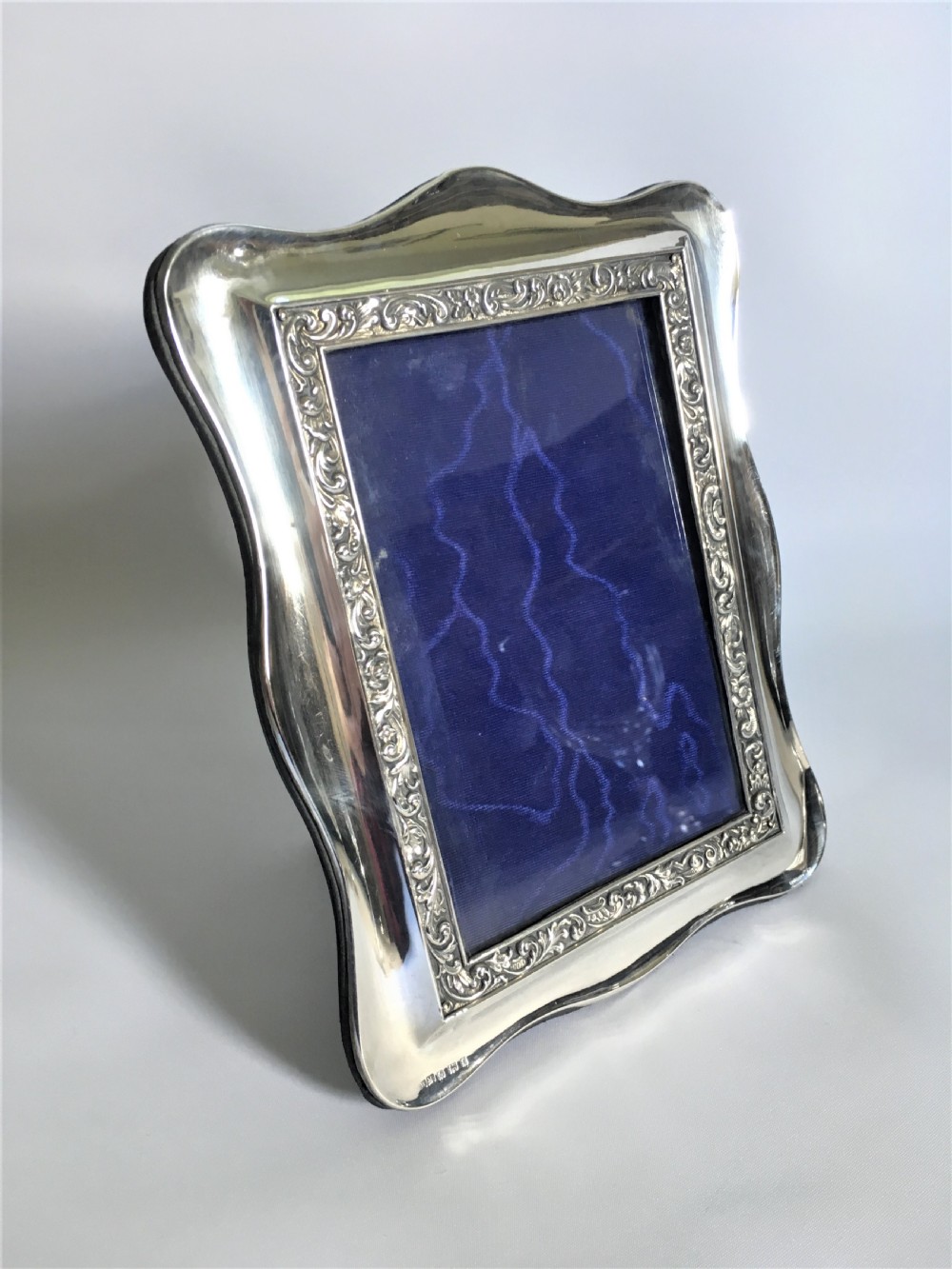 A lovely Edwardian silver photo frame View II
