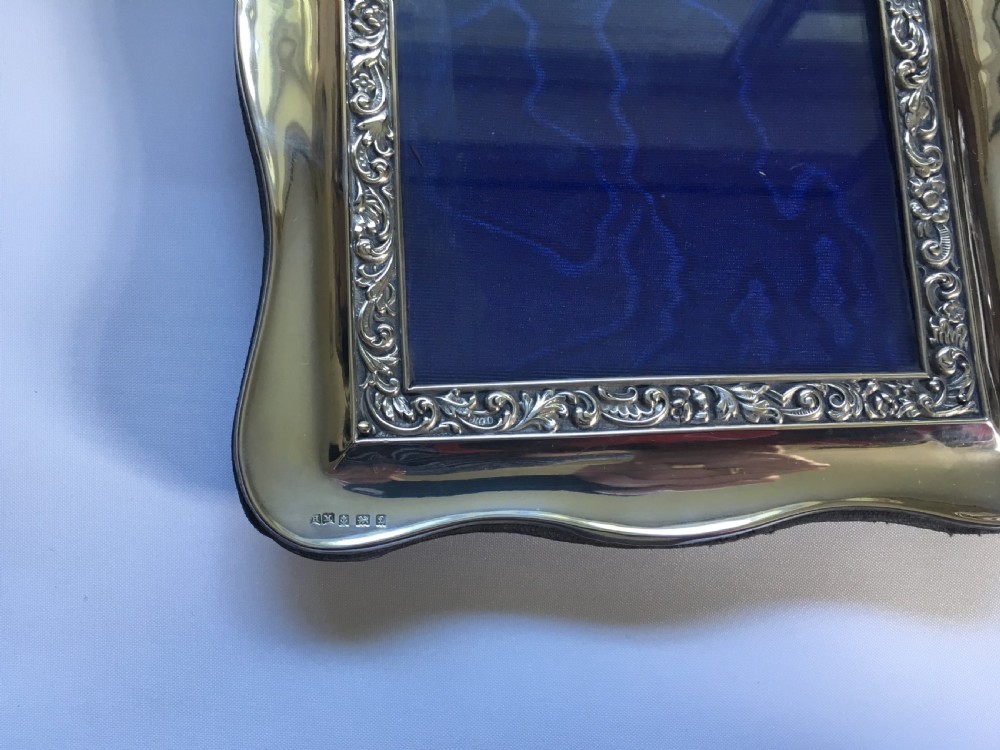 A lovely Edwardian silver photo frame View IV