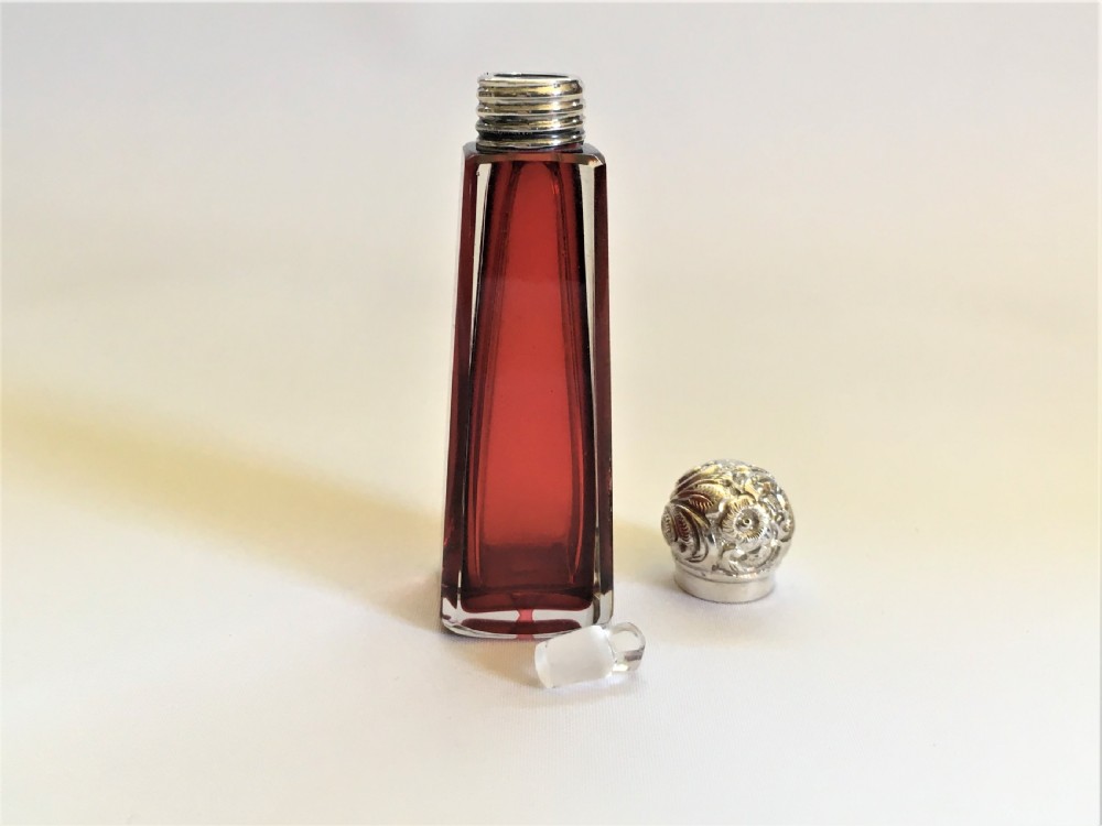  A lovely Victorian silver & cranberry scent bottle View VI
