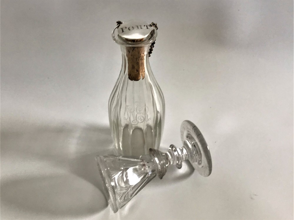 A Georgian silver mounted Port noggin & glass View V