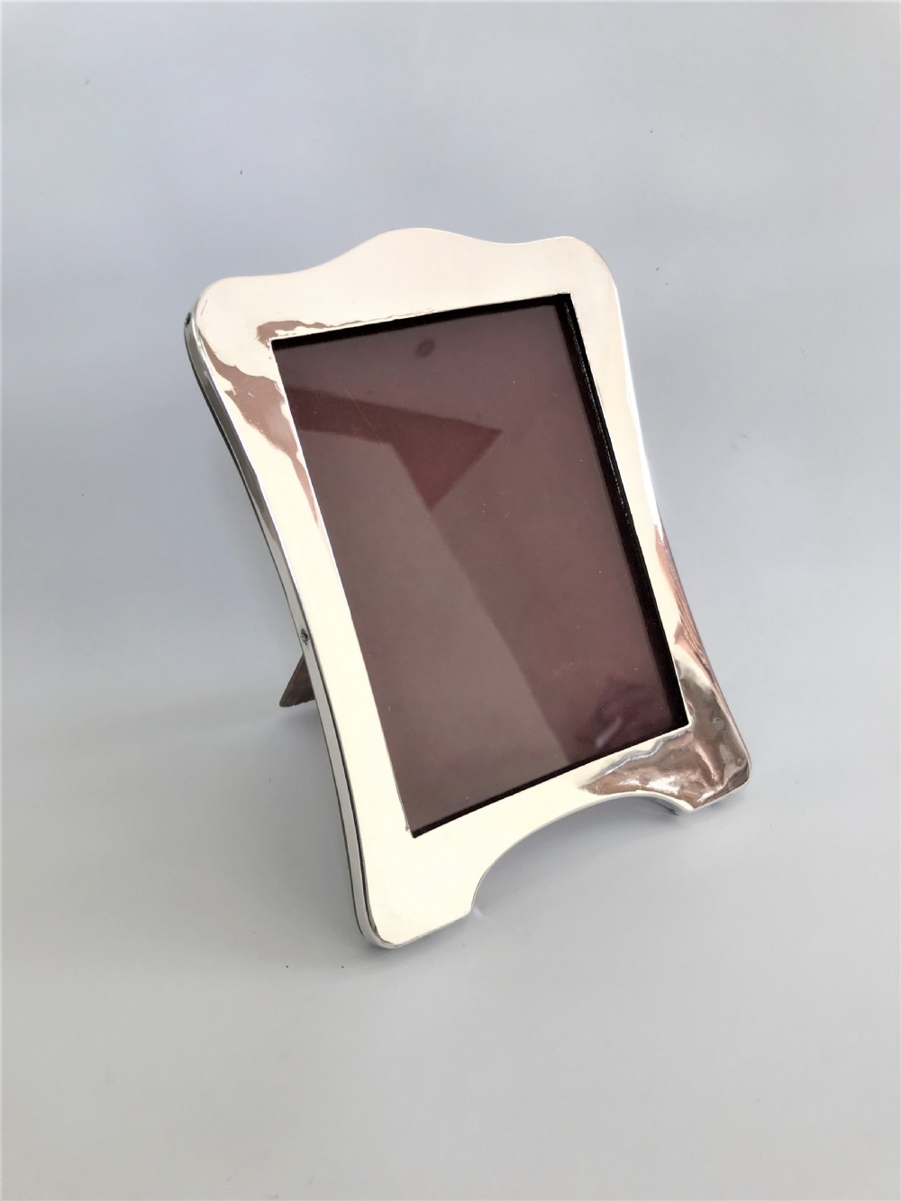 A stylish and elegant silver photo frame