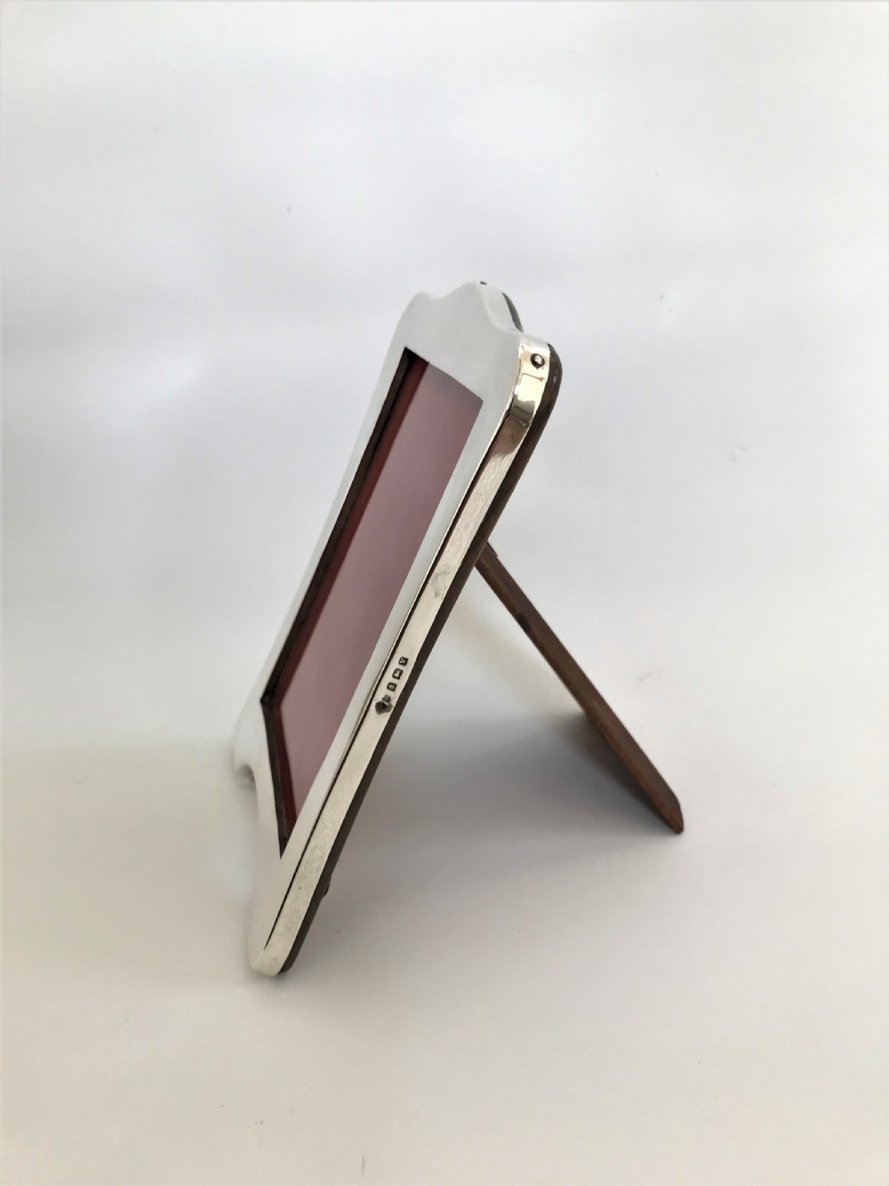 A stylish and elegant silver photo frame View II