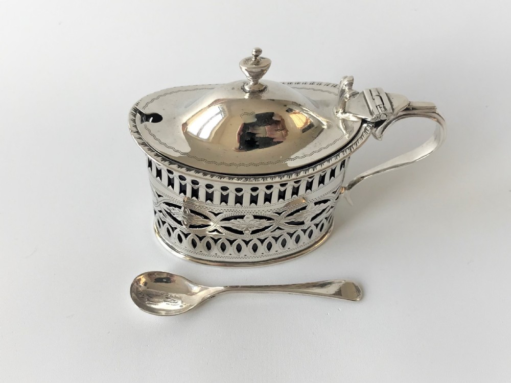 A lovely Chester silver mustard pot & spoon View III