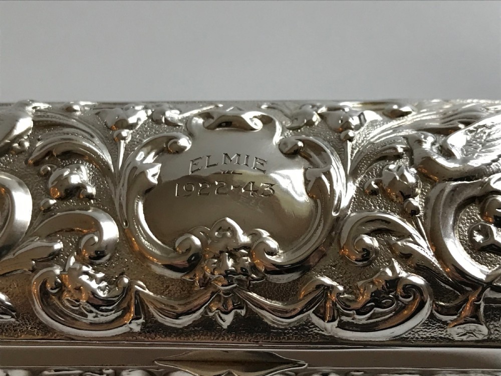 A superb William Comyns silver ring box View II