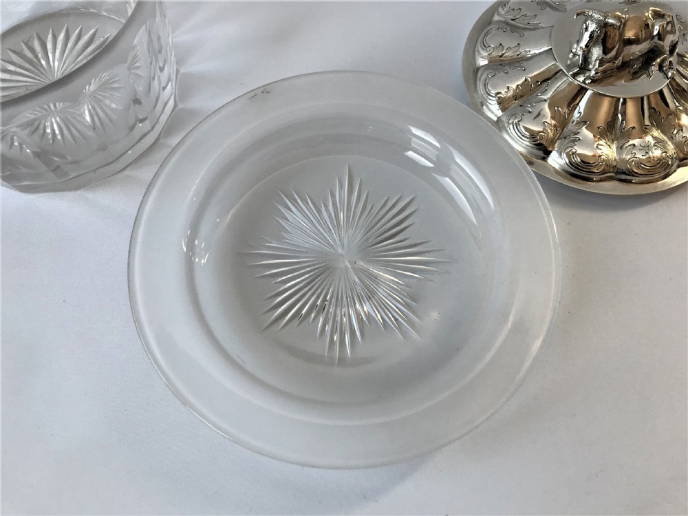 An outstanding William IV silver lidded butter dish View V