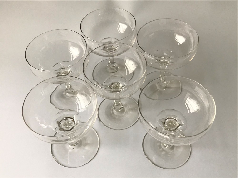 A set of 6 stylish Victorian cut glass champagne bowls View II