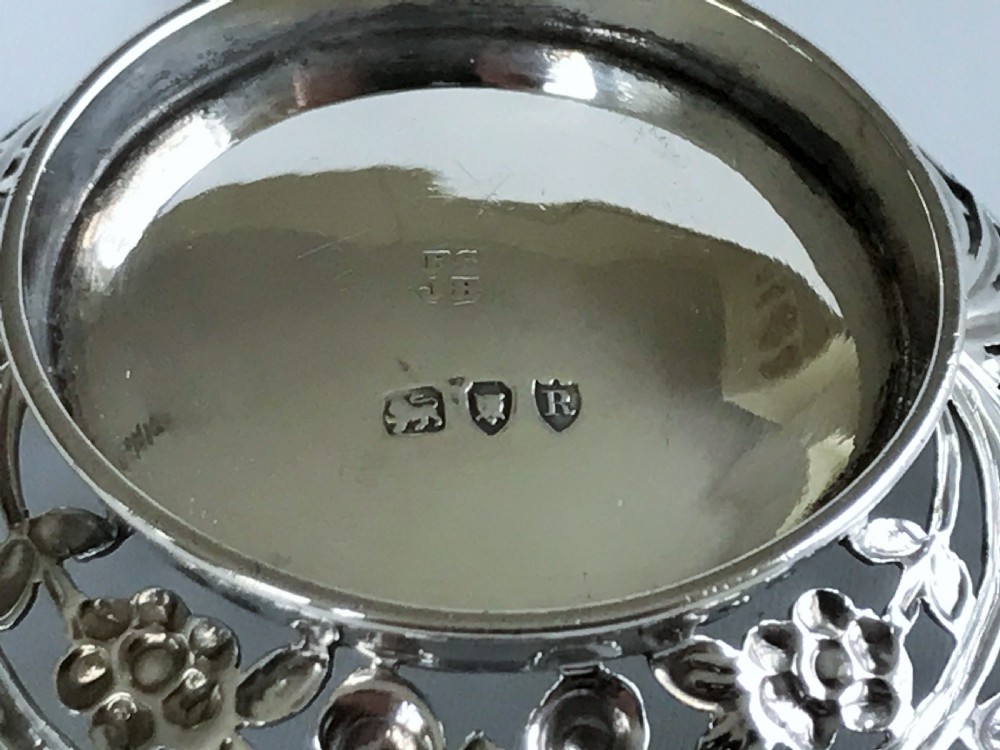  A gorgeous Victorian silver pierced trinket dish View V