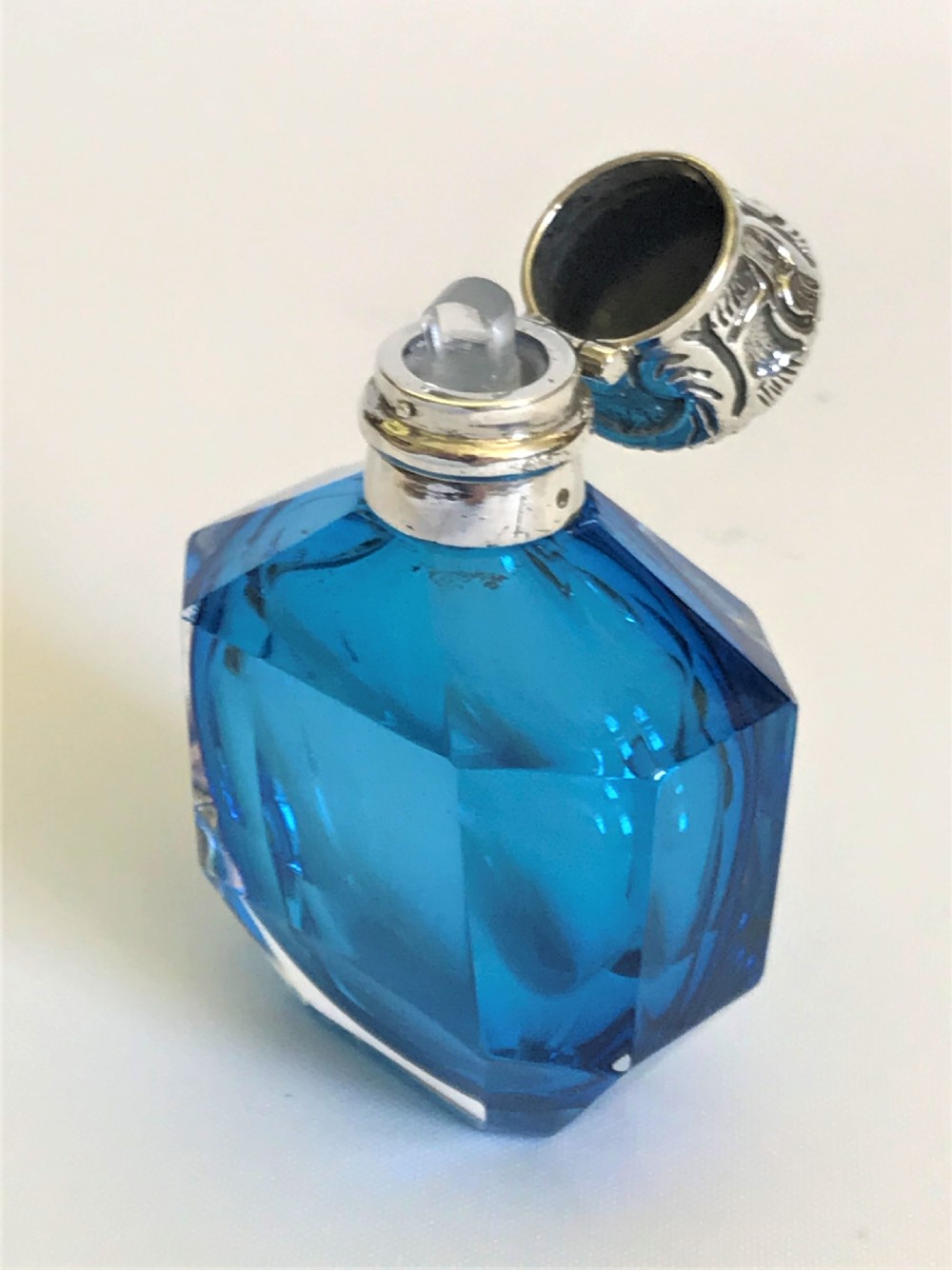 A gorgeous Victorian silver mounted scent bottle View III