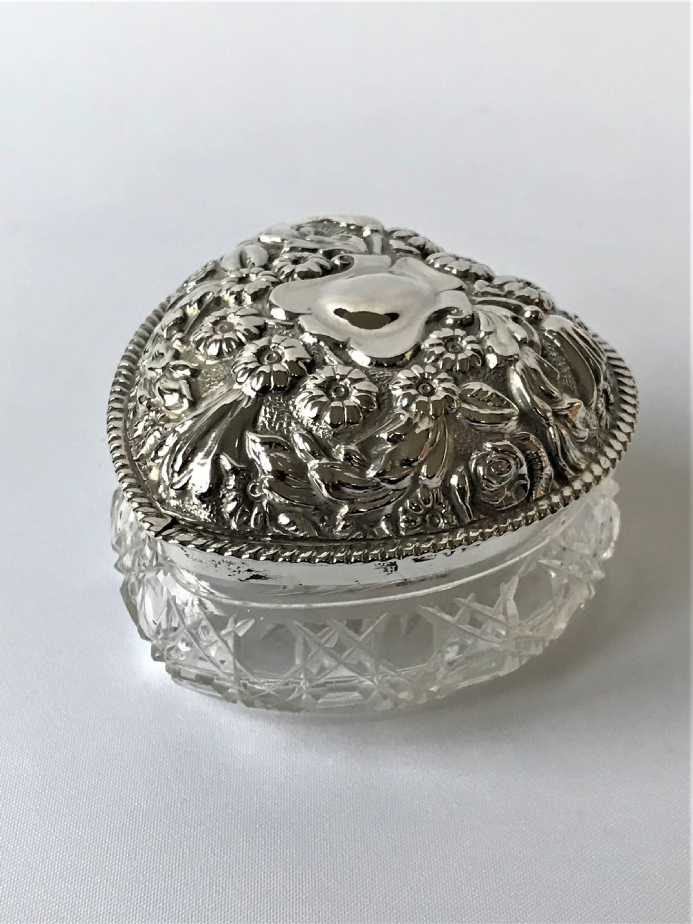 A Victorian Chester Silver & Glass Heart Trinket Pot