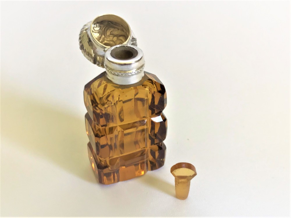 A rare Victorian silver mounted amber scent bottle View IV