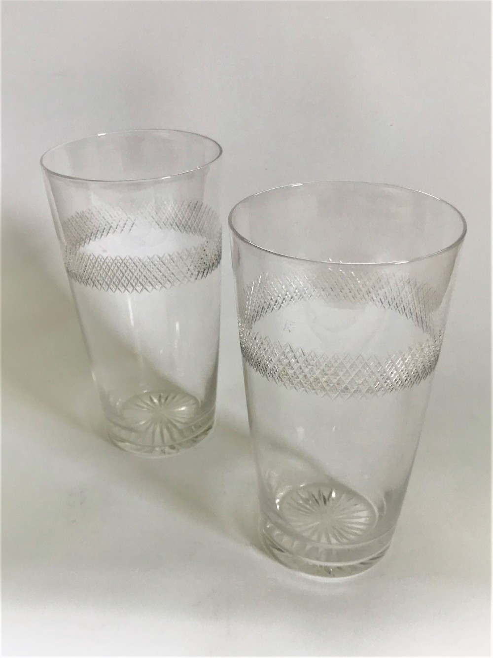 A fine pair of Edwardian pint beer glasses