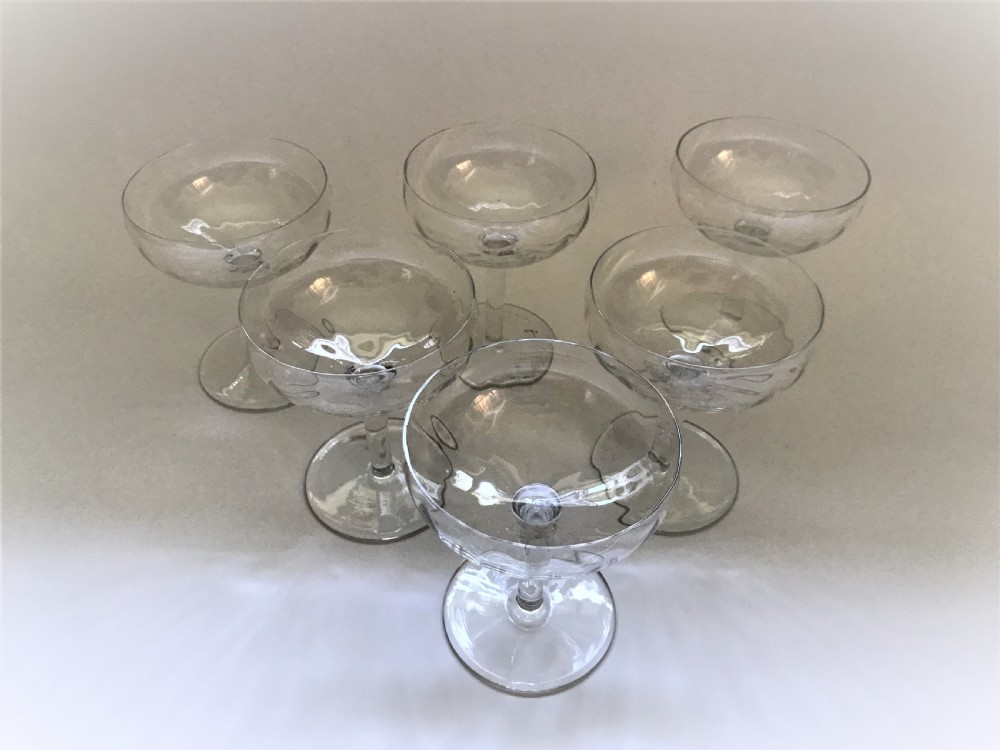 A stylish set of 6 French champagne glasses View II