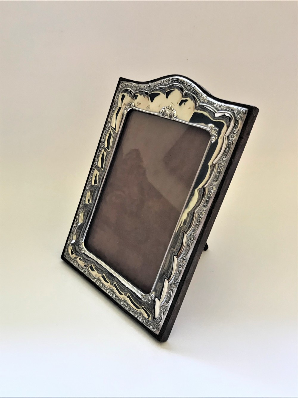 A handsome George V silver photo frame