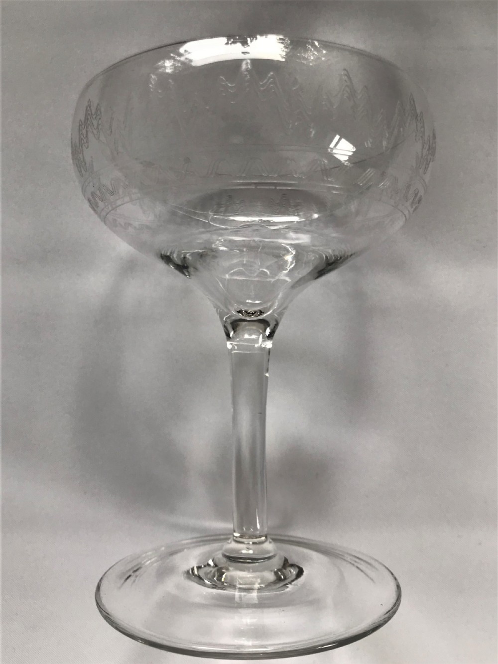 A set of 4 etched champagne bowls View V