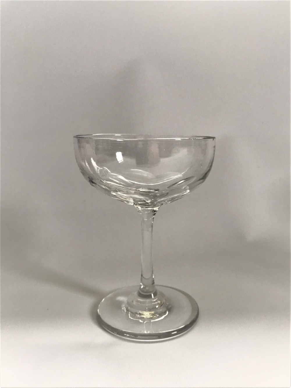 A lovely harlequin set of 6 champagne bowls View VII