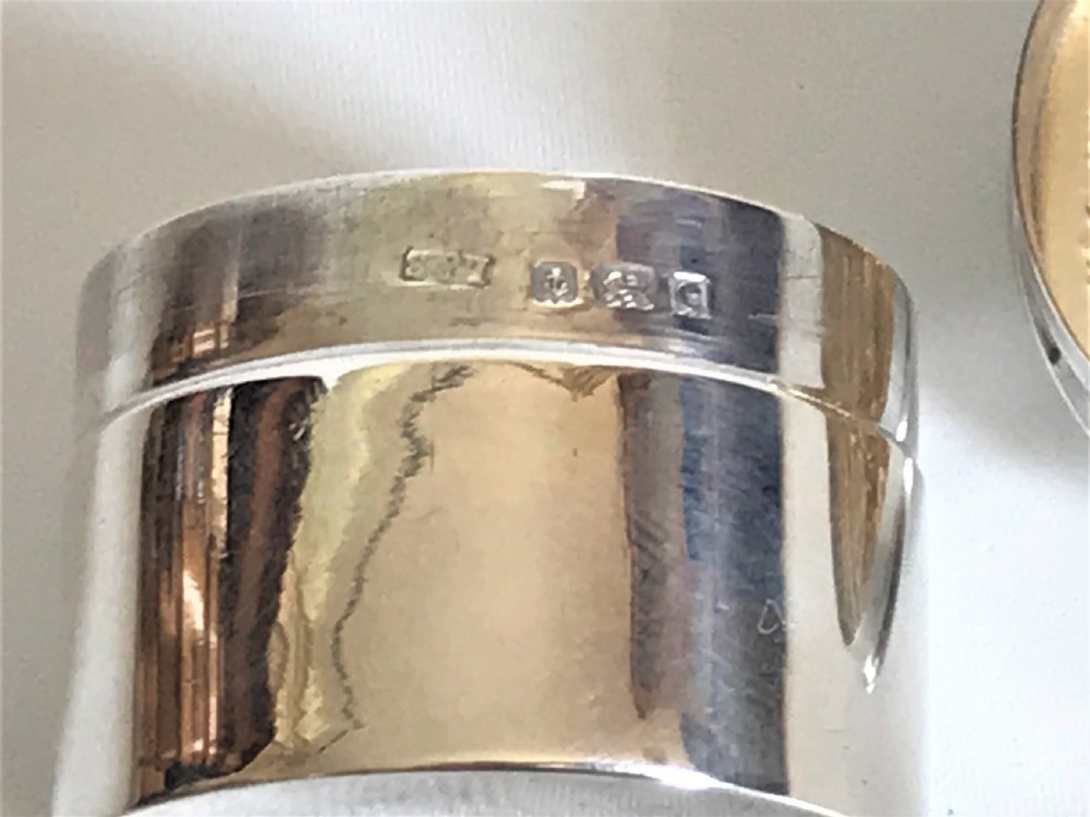 A large Edwardian silver pill box View II
