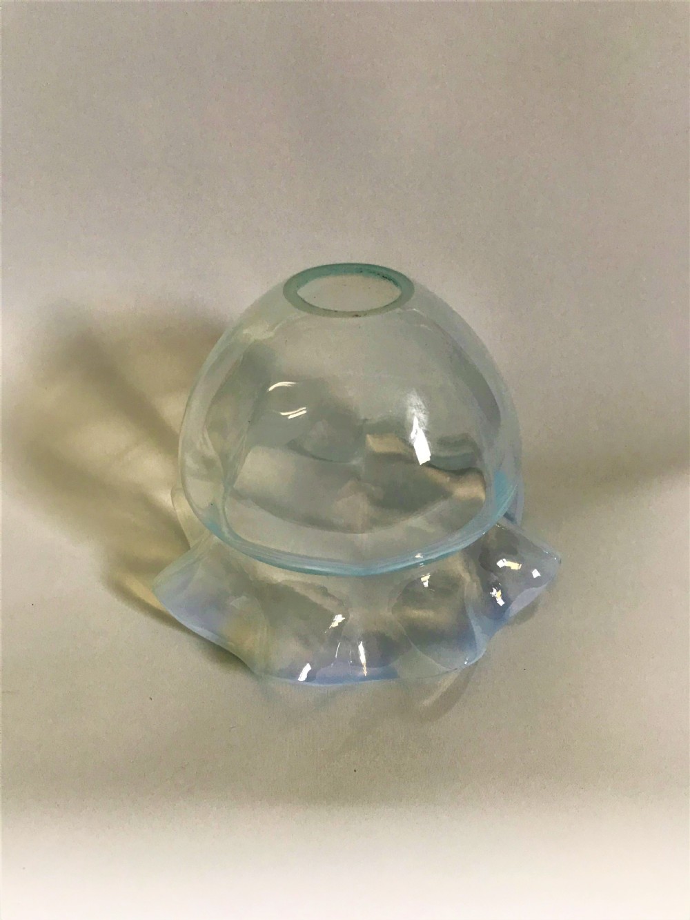A lovely Victorian vaseline glass lamp shade View II