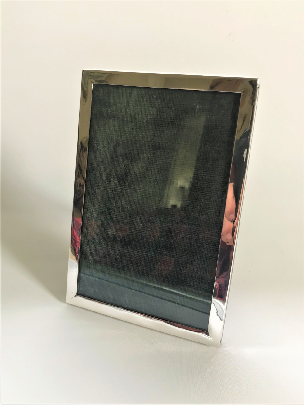 A handsome George V silver photo frame View II