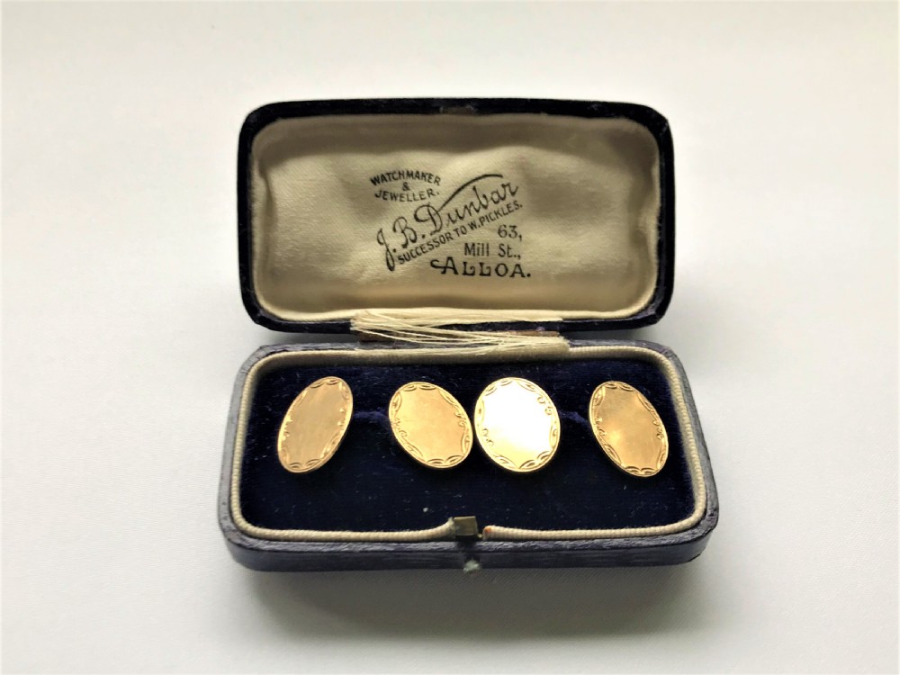 A boxed pair of vintage Chester 9ct. gold cufflinks