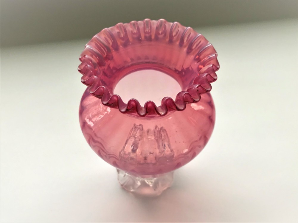 A lovely Victorian vaseline glass posy vase View II