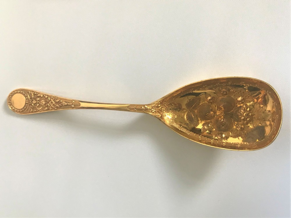 A fabulous boxed Victorian gilded silver plate dessert set View IV