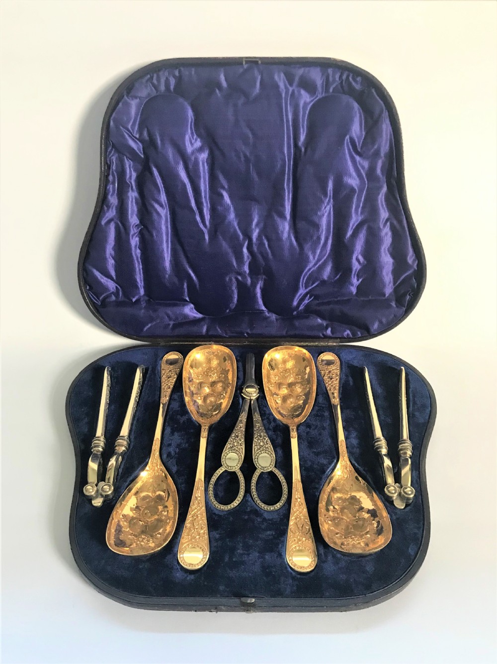 A fabulous boxed Victorian gilded silver plate dessert set View VI