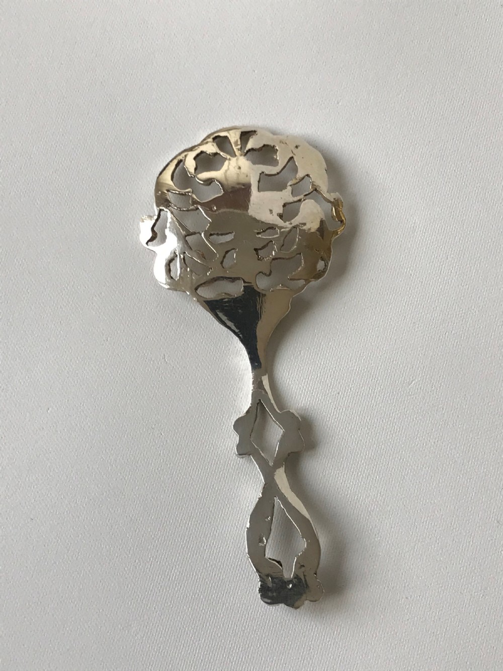 A Petite Victorian William Comyns Silver Caddy Spoon View IV