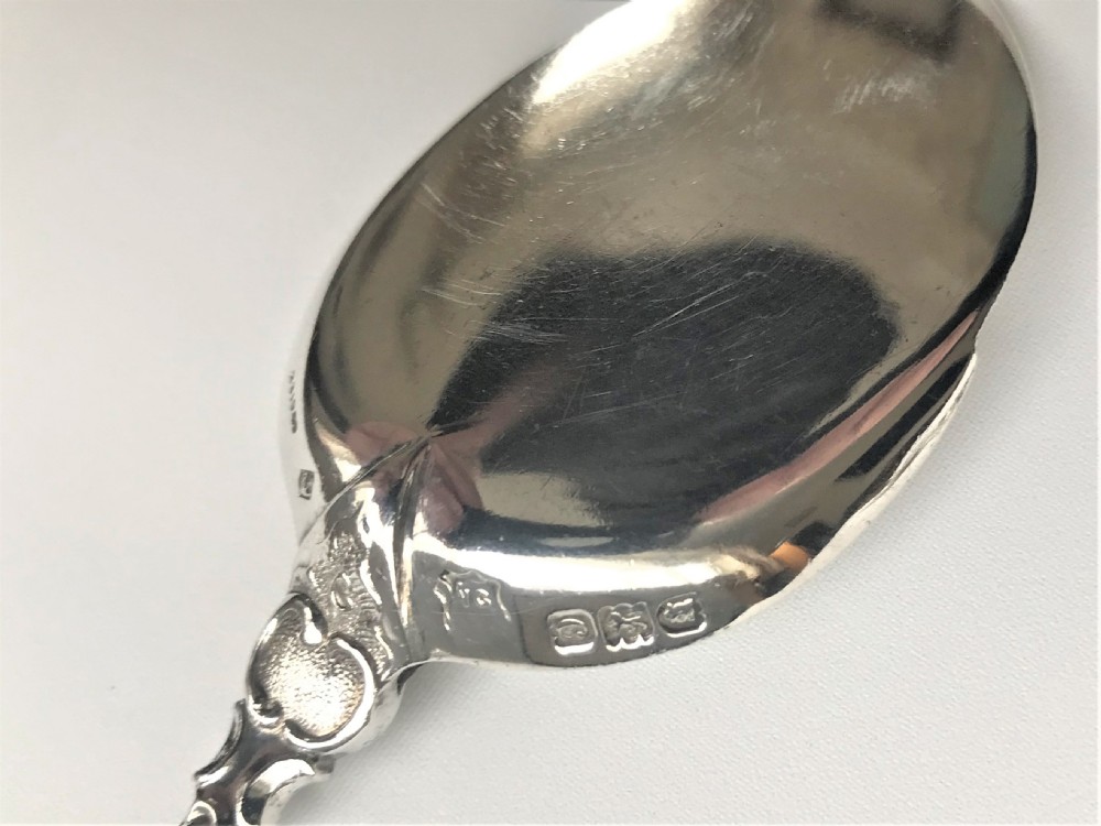 A superb pair of boxed cast silver preserve spoons View IX