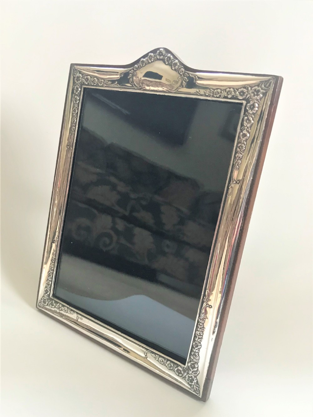 A handsome large Chester silver photo frame