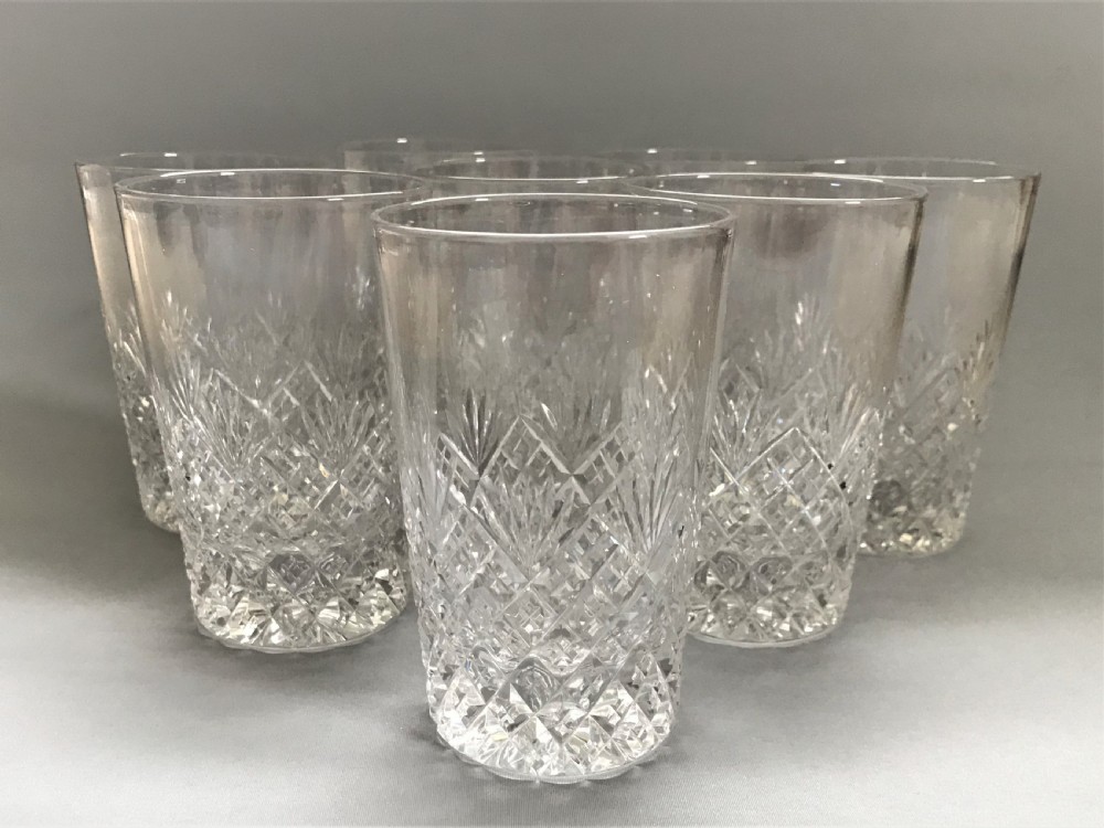 A superior set of 8 good quality cut glass water tumblers View IV