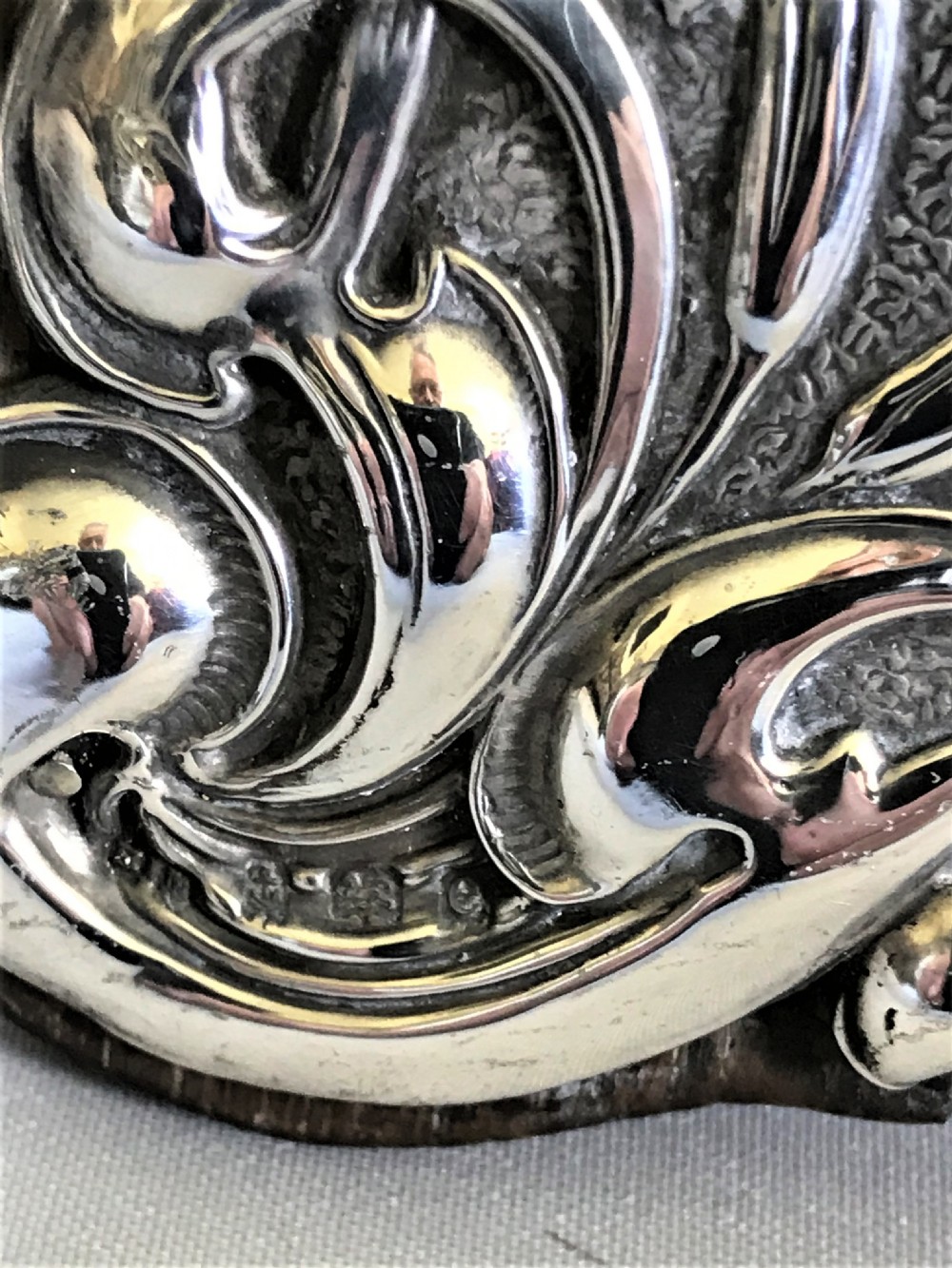 A fabulous Edwardian Art Nouveau silver photo frame View V