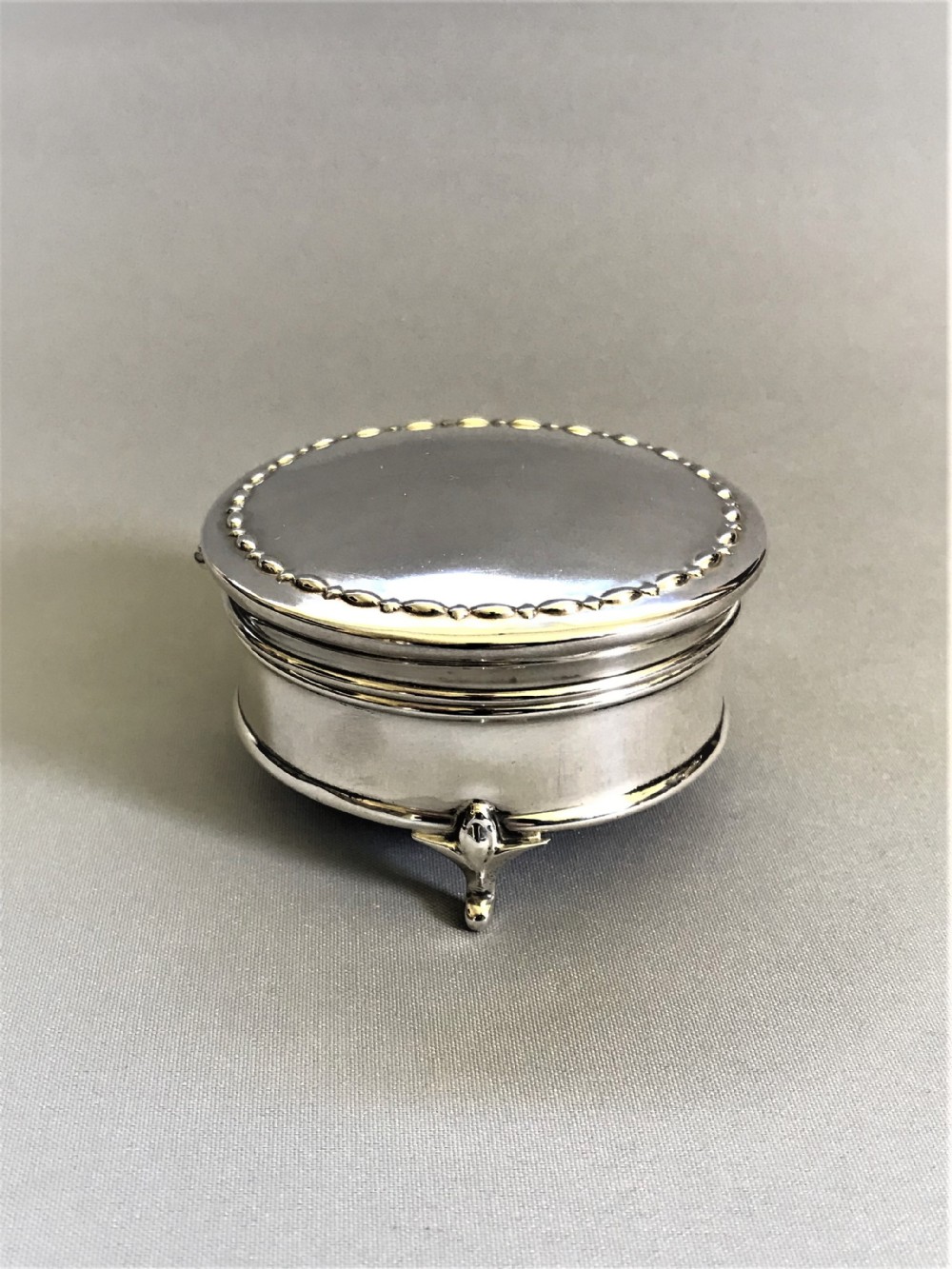 A lovely George V silver trinket box