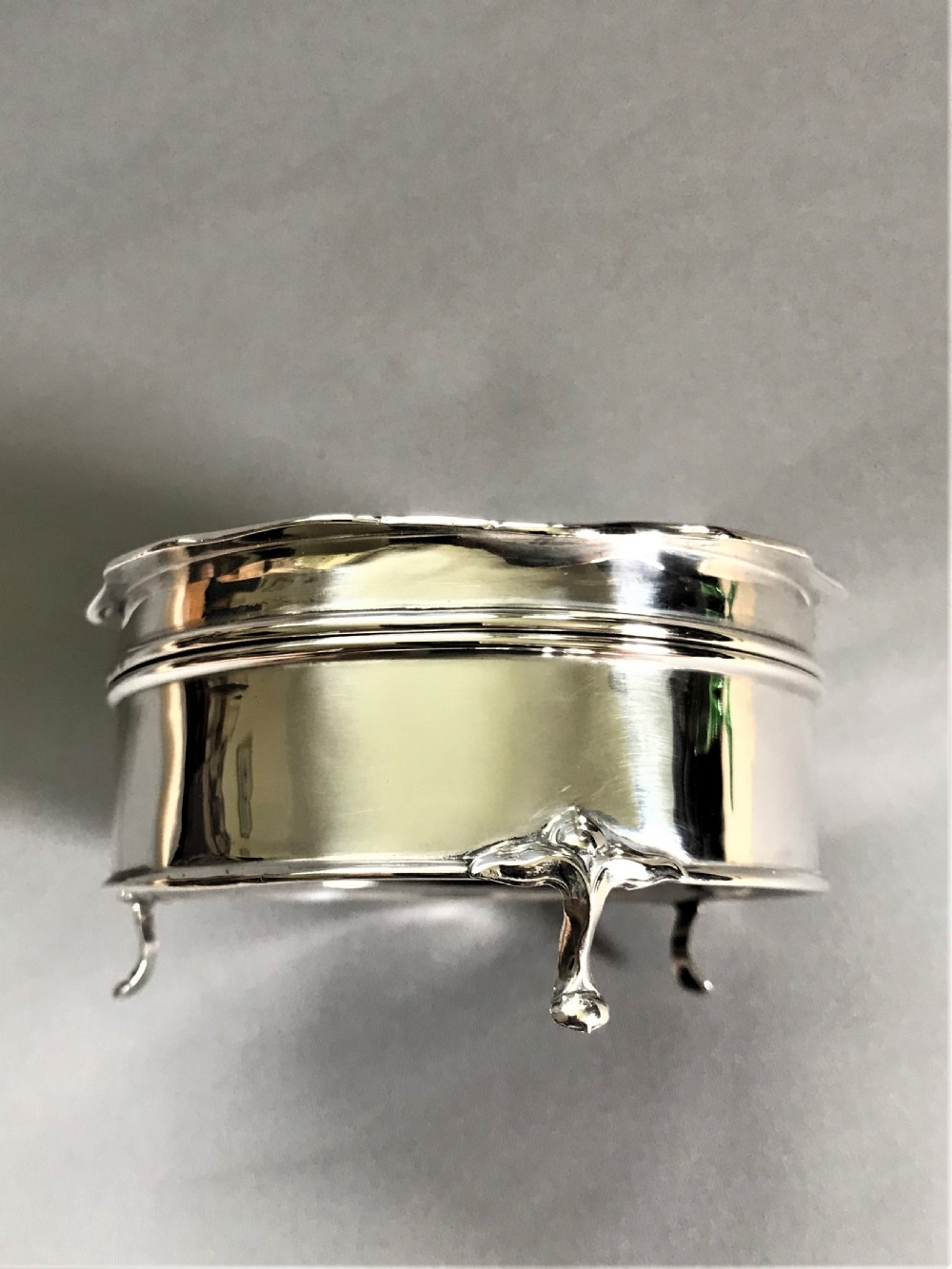 A stylish silver trinket/cuff links box View IV