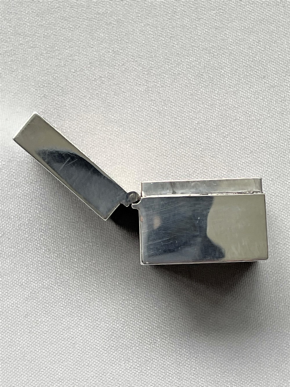 A good Edwardian square silver pill box View V