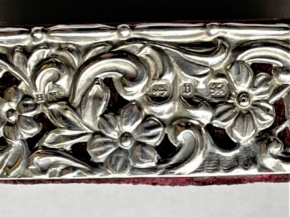 A large Victorian 'lucky horseshoe' silver pin cushion View VI