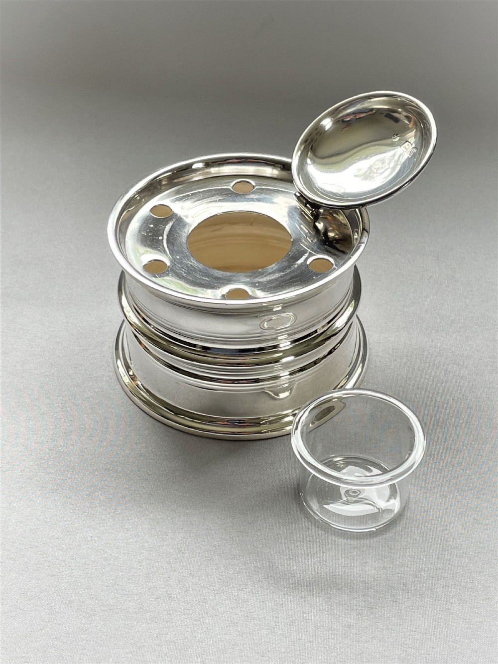 A handsome Barnard Family silver 'fishing reel' inkwell View IV