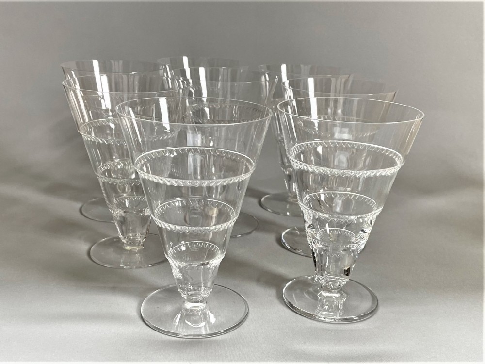 An outstanding set of 8 Lalique 'Vouvray' Pattern glasses View IV