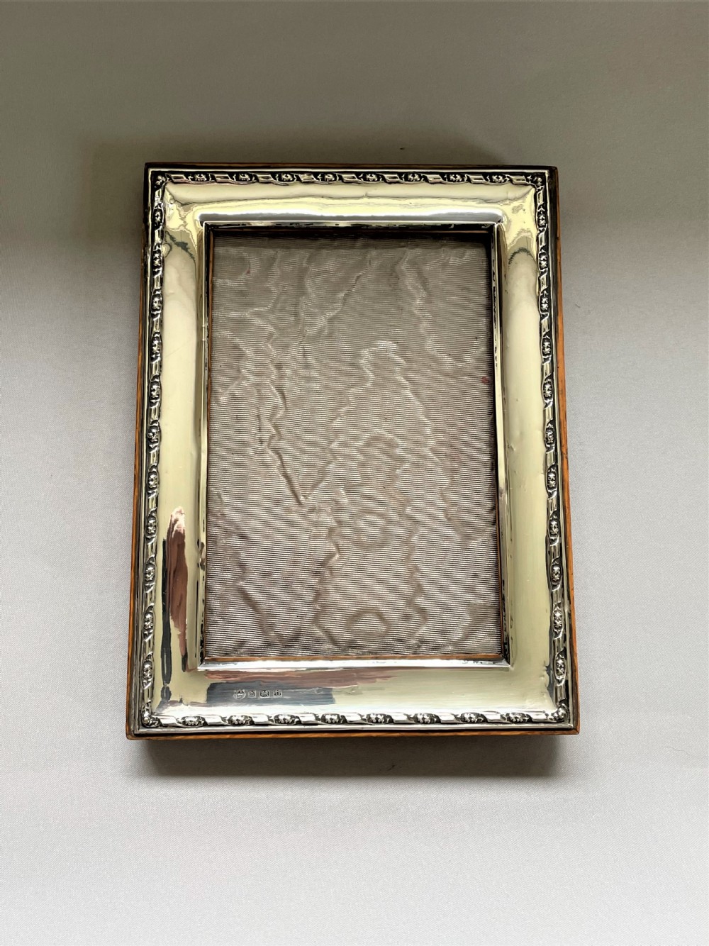 An attractive George V silver photo frame View VI
