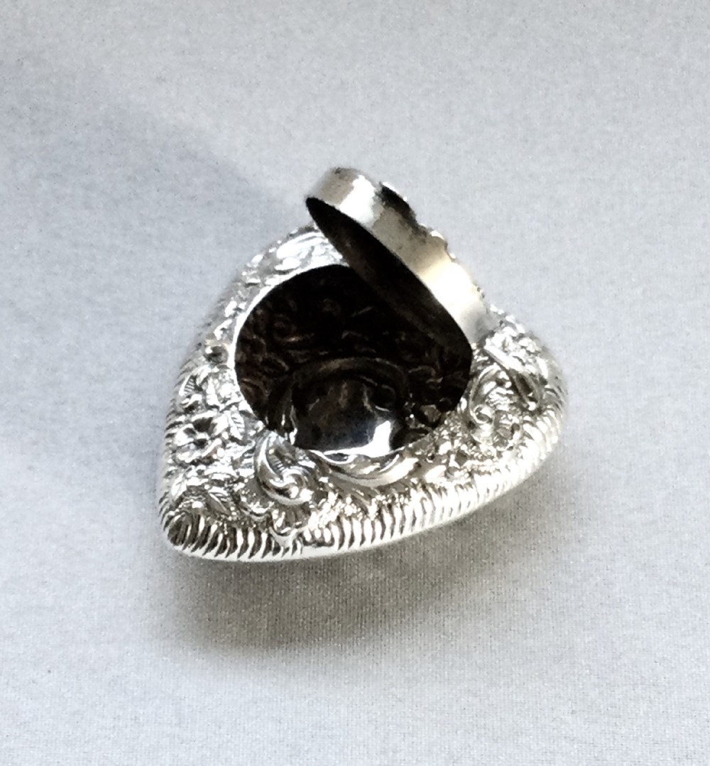 A late Victorian heart shaped pill box