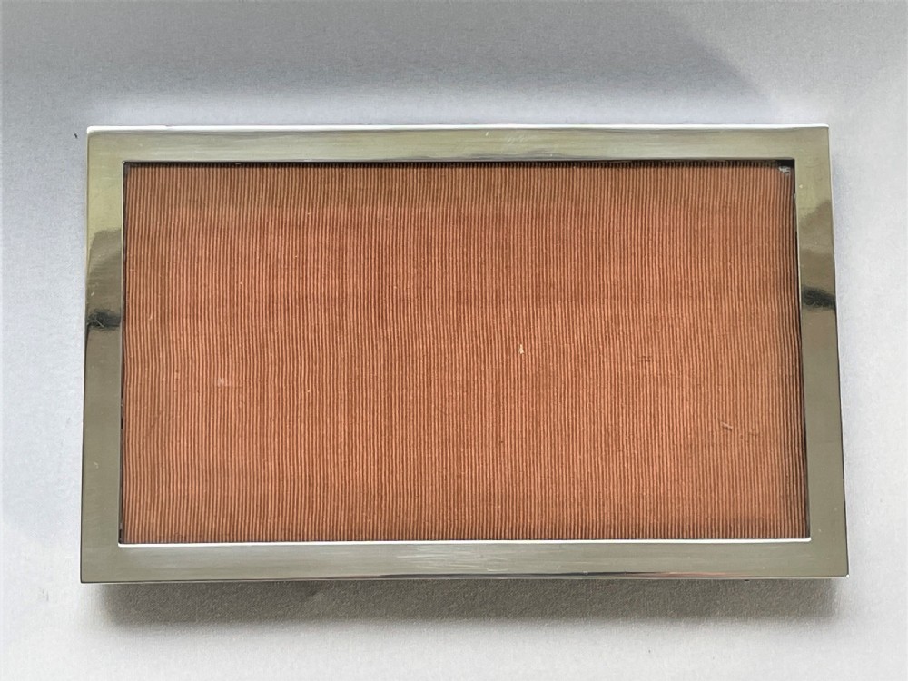 A stylish and practical silver photo frame View VI