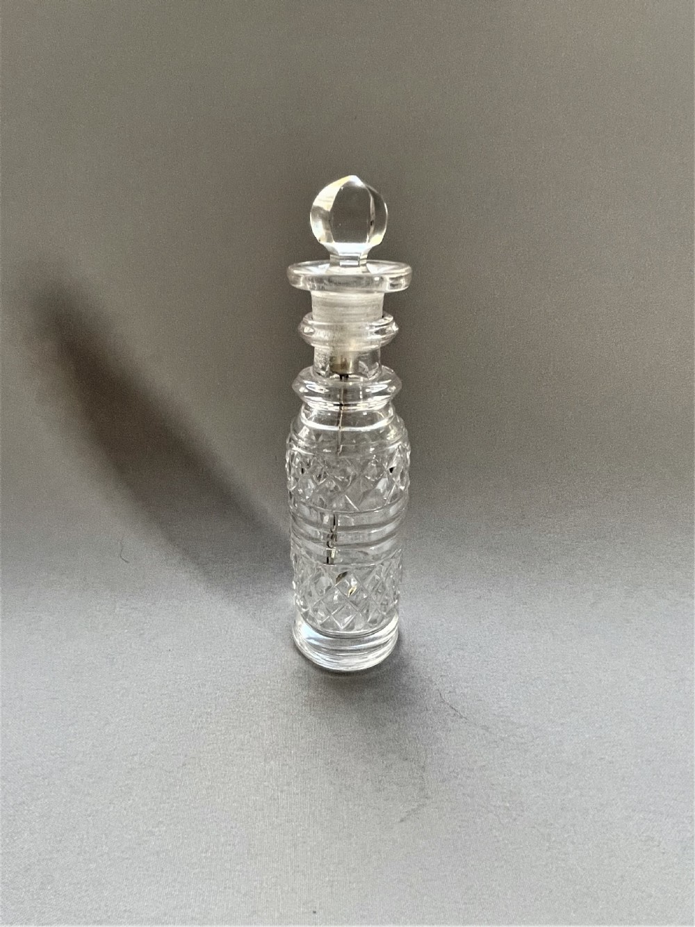 A rare Georgian cayenne bottle, with silver gilt spoon View II