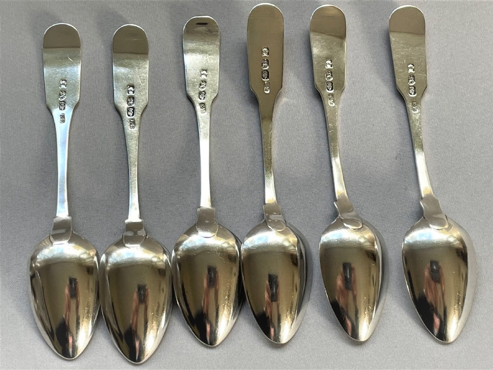 A fine set of six Georgian Irish silver teaspoons View IV