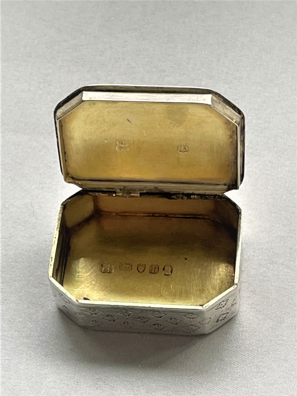 A late 18th Century silver snuff box View IV