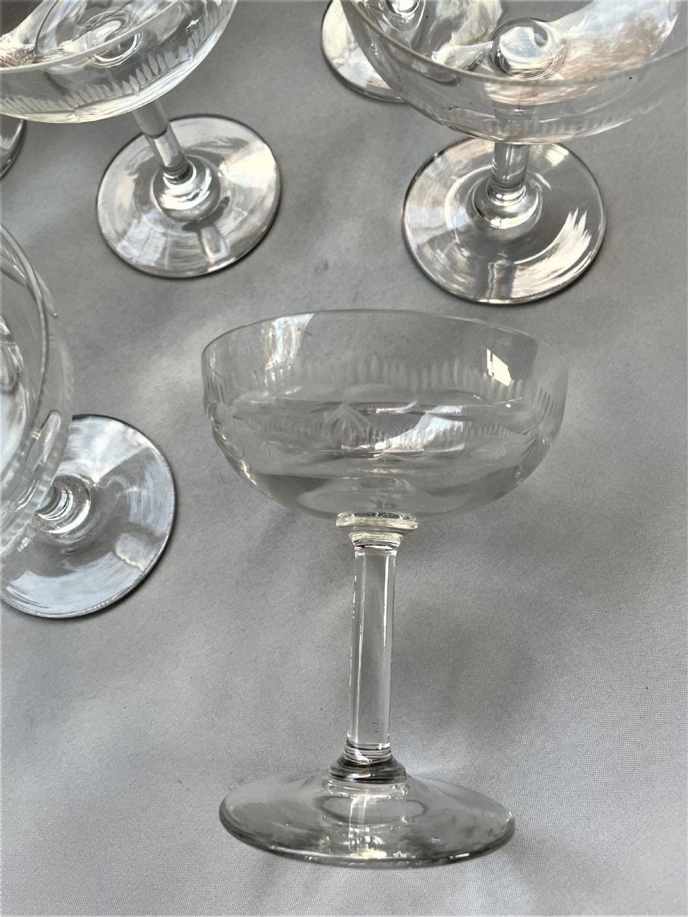 A good set of 8 Edwardian etched champagne bowls View V